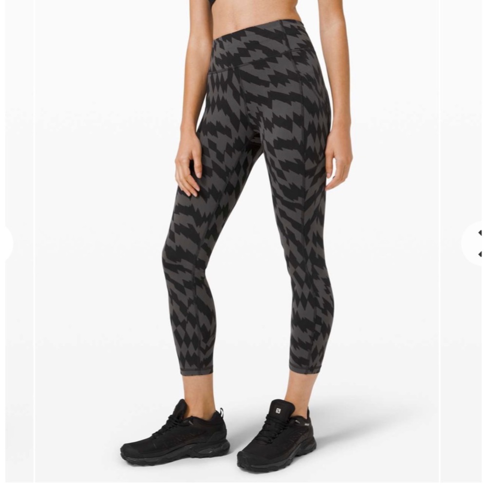 Lululemon Invigorate High-Rise Crop 23”